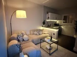 Luxury apartment jeddah in alrawdah 6 Near the airport