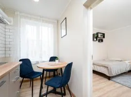 Korter 2 - NEW Renovated Apartment - Free Parking & Self Check-In