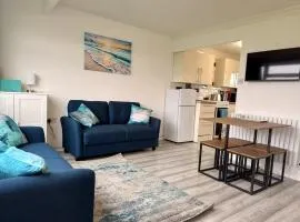 Pet Friendly Chalet Nr Beach with free swimming