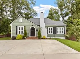 Luxury Home for Entertaining in Midtown Manor