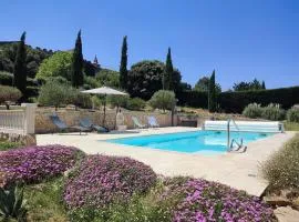 Gîte individuel avec piscine 2 adultes et 1 bébé