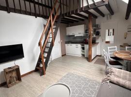 Appartement Le Refuge à deux pas du Château de Maintenon, Hotel in Maintenon