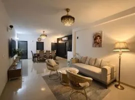 Peaceful & Stylish Home Away from Home