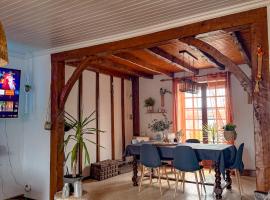 Maison de Village Masléon, מלון בMasléon