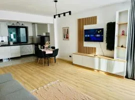 Roka Residence 49