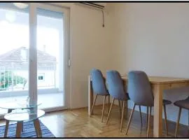 Ajat Apartment - Large Terrace