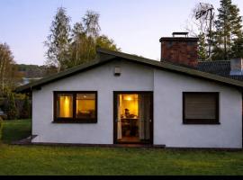 Domek nad jeziorem, hótel í Borek