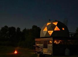 Prêt-à-camper, dôme, Hotel in La Tuque