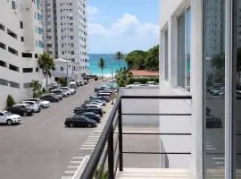 Elegant Chipipe Apartment Walk to the Beach