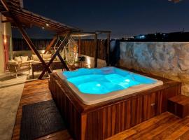Oasis no Maramar com Jacuzzi e a 300 metros da praia, hotel u gradu Luis Koreja