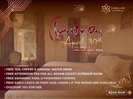 DAHLIALAND SAIGON HOTEL & SWIMMING PooL، فندق في مدينة هوشي منه