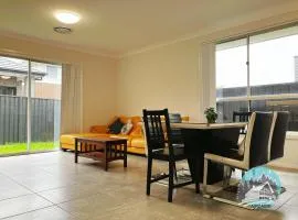 Bright Modern Home in Cobbitty with Parking