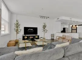 HEB 104 Spacious Condo Downtown Fort Worth, Free Parking, Gym