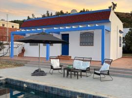 Azure Oasis Villa with Private Pool and City View, Hotel in Chefchaouen