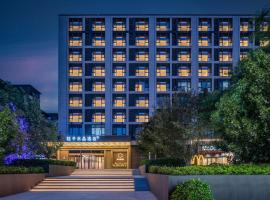 Orange Crystal Beijing Capital Airport New International Exhibition Hotel, hotel em Pequim