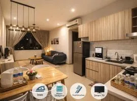 Luxury 2BR Rooftop Infinity Pool 8 Pax airport usm