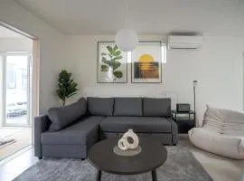 Modern 4BR Stay in Ozu Hachikubo for 11 Guests by Restavio