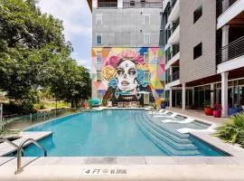 Riverwalk Pool View Condo Pets Free Parking