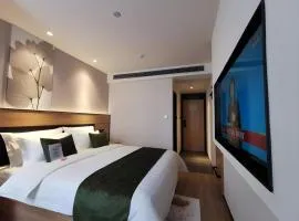 Green Tree Inn Express Shanghai Bund Yuyuan Xiaonanmen Metro Station