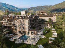 Majestic - Unique Spa Resort, hotel u gradu Bruniko