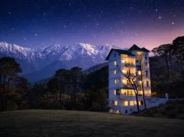 Hotel Saheb's Castle - Best Mountain View & Jacuzzi Suites, McLeodganj