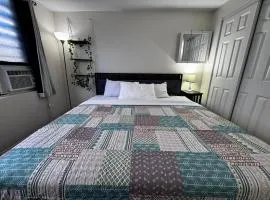 King Bed Waikiki Seaside Monarch Paradise Hotel Room Greenery Mountain View