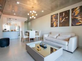 Marlin Luke 201 Cinthia Gauto 2BRParadise Dream kitchen garaje, hotel a La Mercedes
