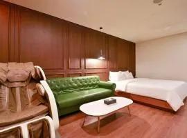 엠플레이스호텔