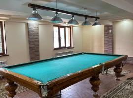 Nur M Family Resort, Hotel in Yusufkhona