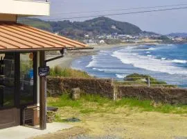 Guesthouse ＆ Beach Cafe Fuego