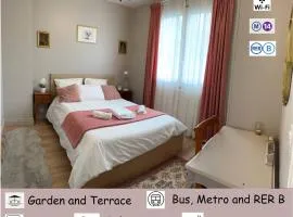 Maison Grand Paris avec jardin et parking privé proche RER B et M14