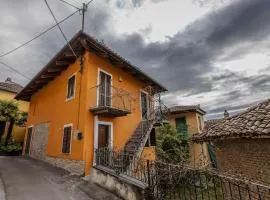 Maison Orange - Dimora nelle Langhe
