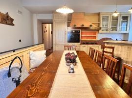 Appartamento LO SCOIATTOLO, hotel en Andalo