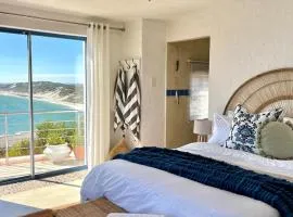 Endless blue ocean view escape