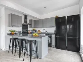 6 Bedroom Apartment Downtown Groups