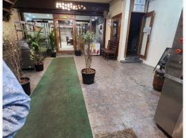 Hotel kas'mos, hotelli Chennaissa