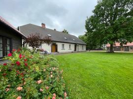 Viesu nams "Vijās", hotel a Degumuiža