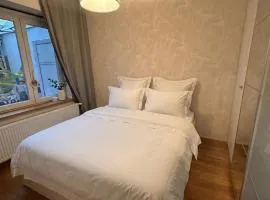 Charming Central Apartment with Private Garden