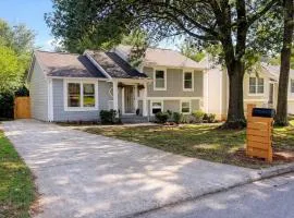 Mountain Hiker's Dream Close to ALL 3 Mountains!