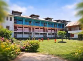 New Sahil Srinagar - Beautiful Garden Stay, 10 Min Drive from City Center, Airport and Railway Station