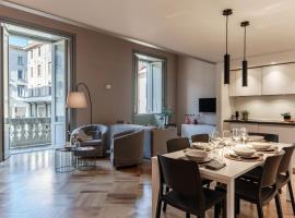 Loggia Visconti - by MyHomeInComo, hotel na Komou