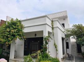 The Royal Stay Villa & Guest House، فندق في أودايبور