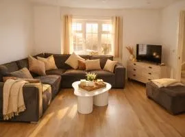 Beautiful Modern Home in Wisbech with Private Garden