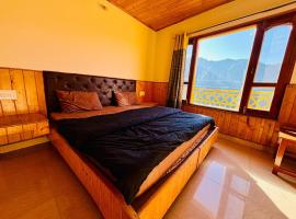 Misfits Hostel and Cafe: Shoja şehrinde bir otel