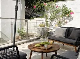 The Prime Design Neudorf - Parking Workspace Terrace