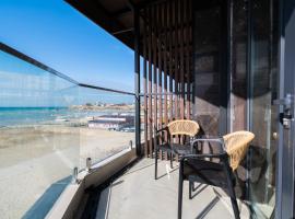 Ustyurt boutique hotel، فندق في أكتاو