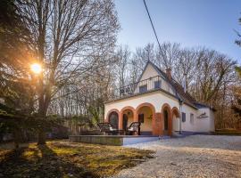 Verőce-Szalamandra vendégház Hrsz 6905, Hotel in Verőce