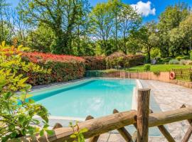 Casa il Leccio - Pool & Forest Hideaway in Tuscany, hotel en Sassetta
