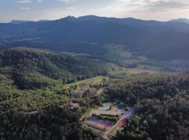 EL COLLELL - Complejo Familiar, hotel i Sant Ferriol