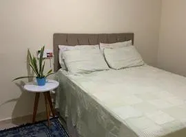 Quarto Privativo com Suite próximo a praia de Aruana